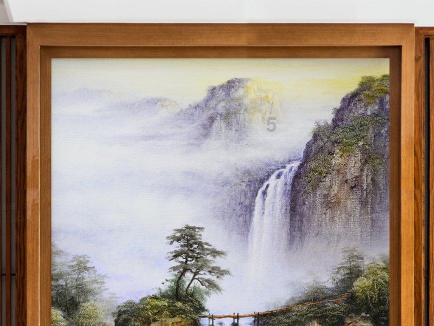 湖南23岁身高2.3米网红“巨人小莫”去世家人拒领骨灰?村委会:她父亲说不要了